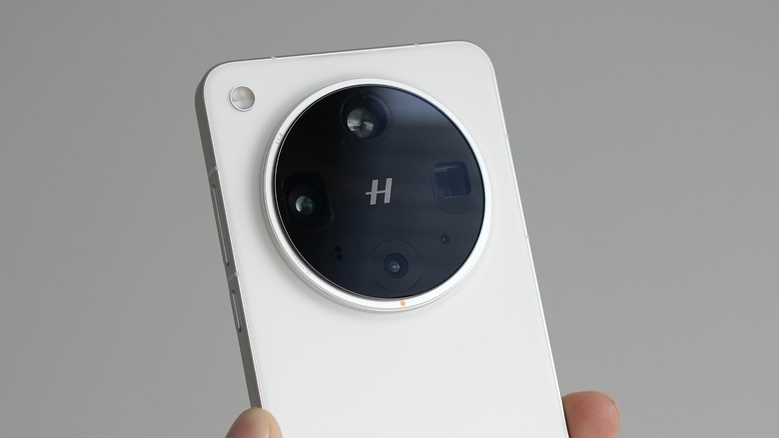 OPPO“拍照机皇”大跳水，骁龙8至尊版+120倍变焦+2K屏，等到了