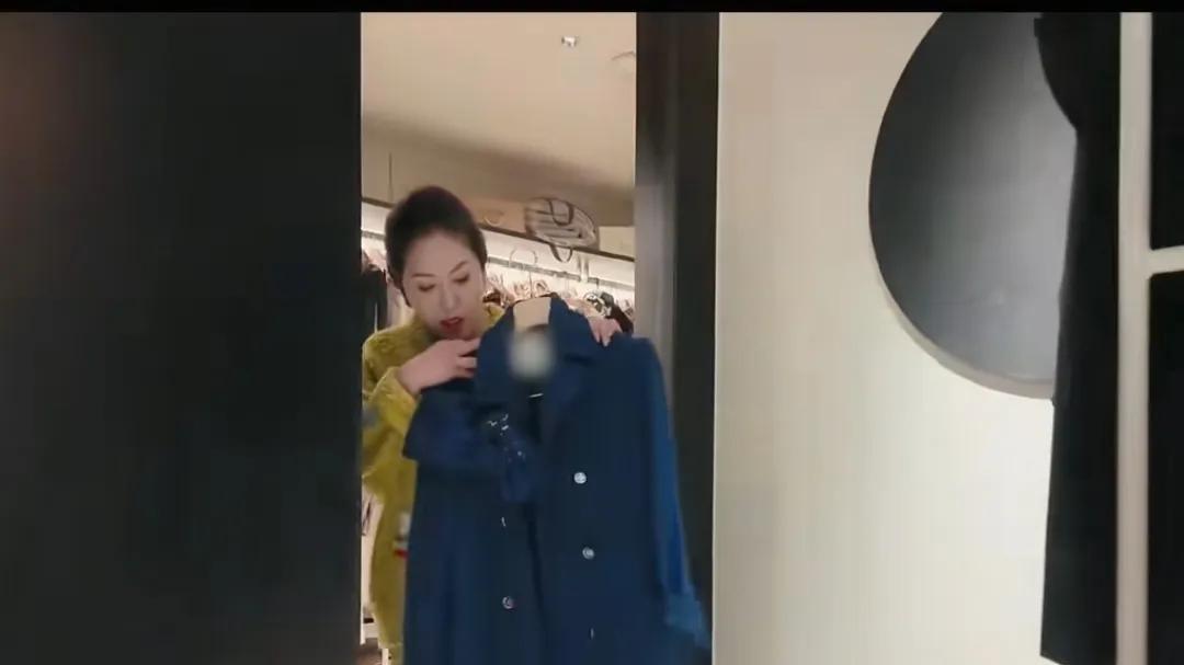 重庆之行，为啥蔡明向太都爱住刘晓庆家？