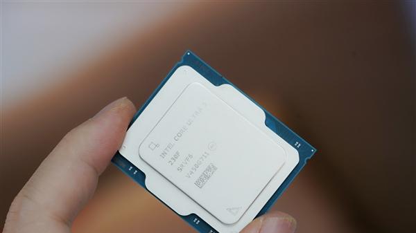 中国特供版！酷睿Ultra 5 230F小黑盒图赏
