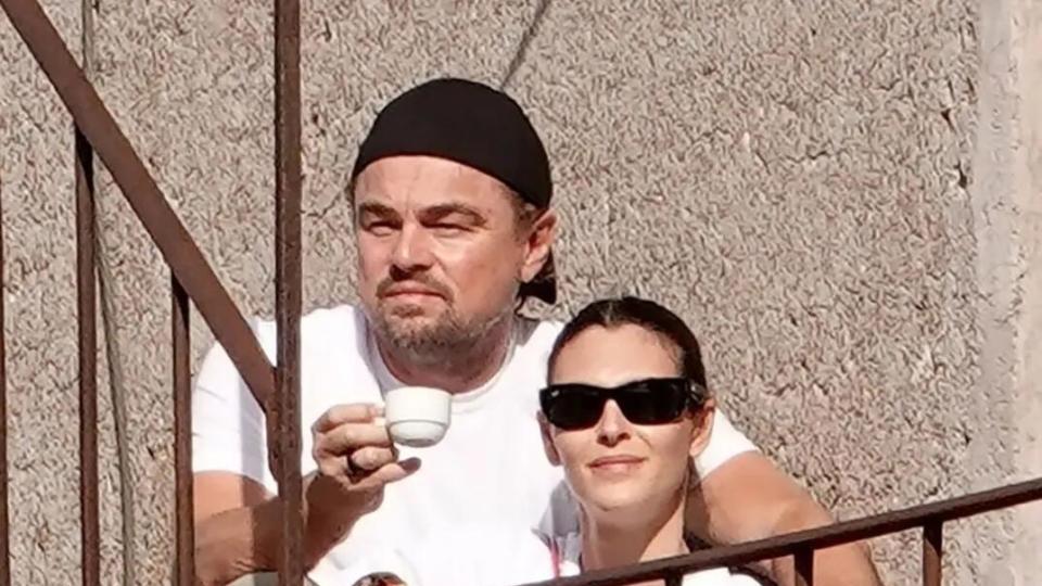 50岁小李子要收心了吗？与26岁超模女友公开秀恩爱，太出人意料了