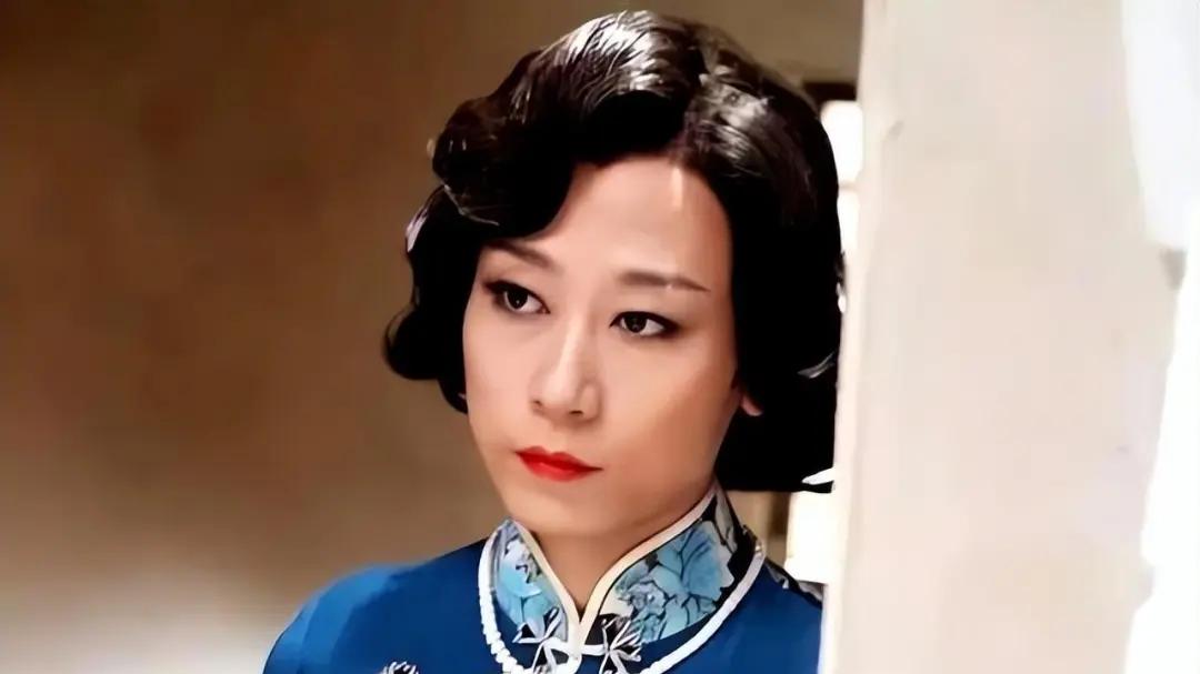 他在《我是刑警》中演变态杀手，吓坏观众，现实却是个粑耳朵