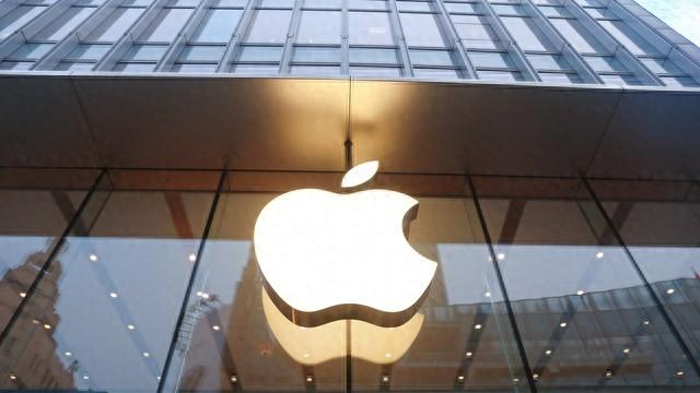 苹果宣布最大投资，计划投资5000亿美元，将建造大型AI服务器工厂