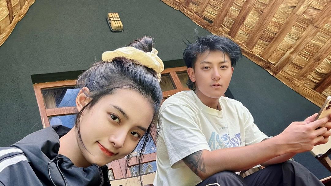 黄子韬遭女网红“撩拨”，被问是否和徐艺洋离婚，手撕绿茶超霸气