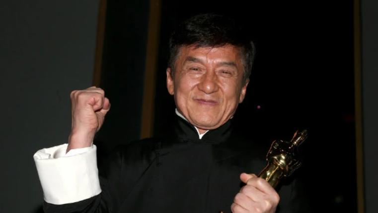 预测票房超30亿，71岁成龙再战好莱坞，将再破纪录