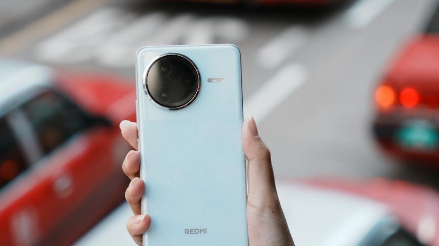 红米放手一搏，2549元的骁龙8至尊版旗舰，2K屏+大电池+60倍变焦