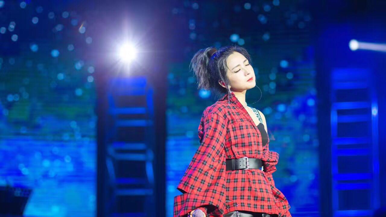 《歌手2025》第五期揭榜歌手5选2，何洁有望揭榜，赵露人气高