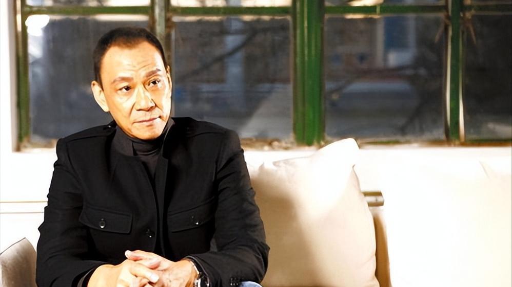 王学圻宁愿付200万分手费，也要和结婚40年的妻子离婚，他图啥？