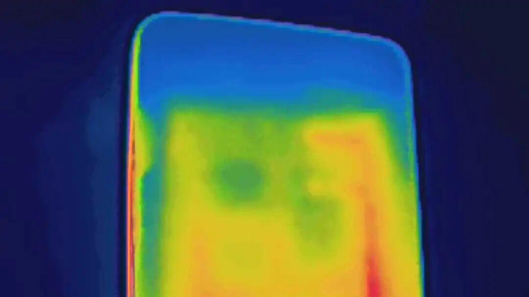 2599買驍龍8至尊版芯片，iQOO還在買芯片送手機