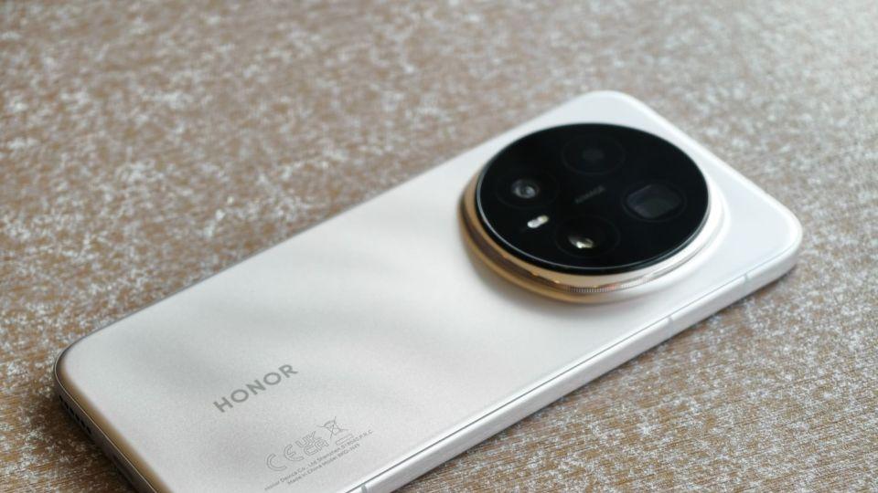 榮耀豁出去了，16GB+1TB+7200mAh，頂級旗艦雙12降至“新低價”