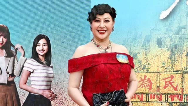 香港知名女星江欣燕出席活动突然中途退场