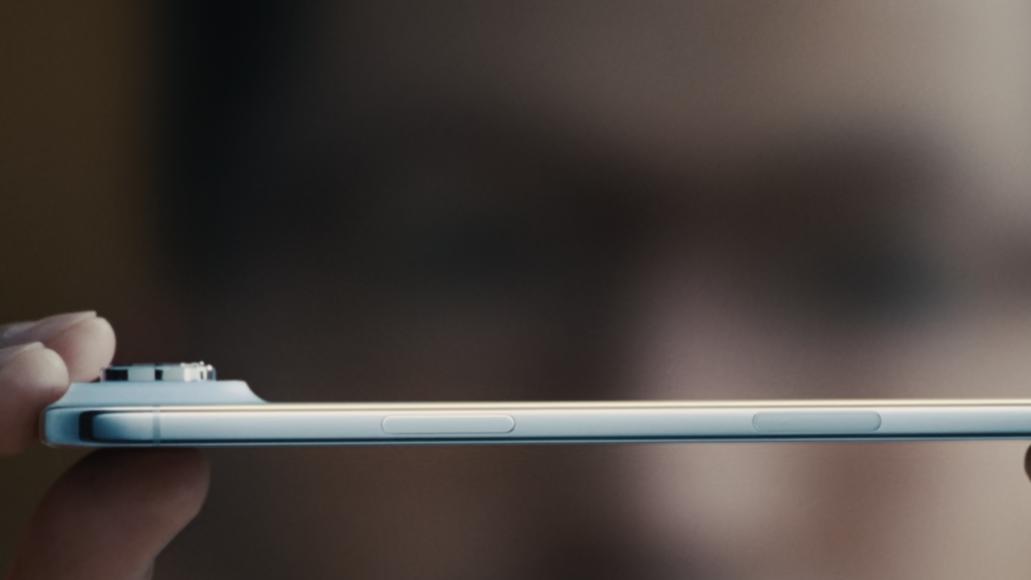 苹果“抛弃”SIM卡槽，iPhone Air很有料，但国行版有点遗憾！