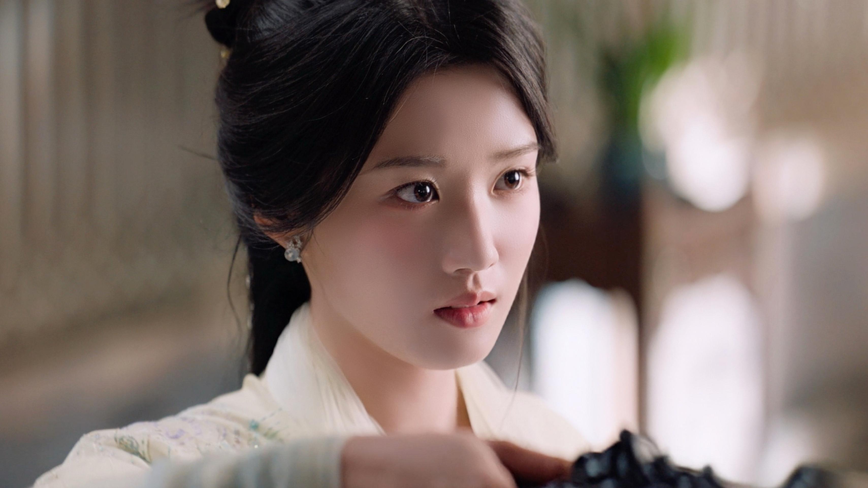 《入青云》后，卢昱晓又有两部新剧来袭，搭档男主都是帅哥，你期待哪部？