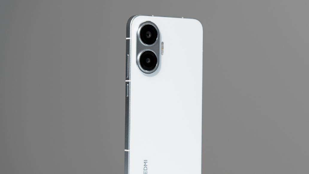 红米死磕性价比！240W跑分+7550mAh+金属中框，国补后才卖1699元