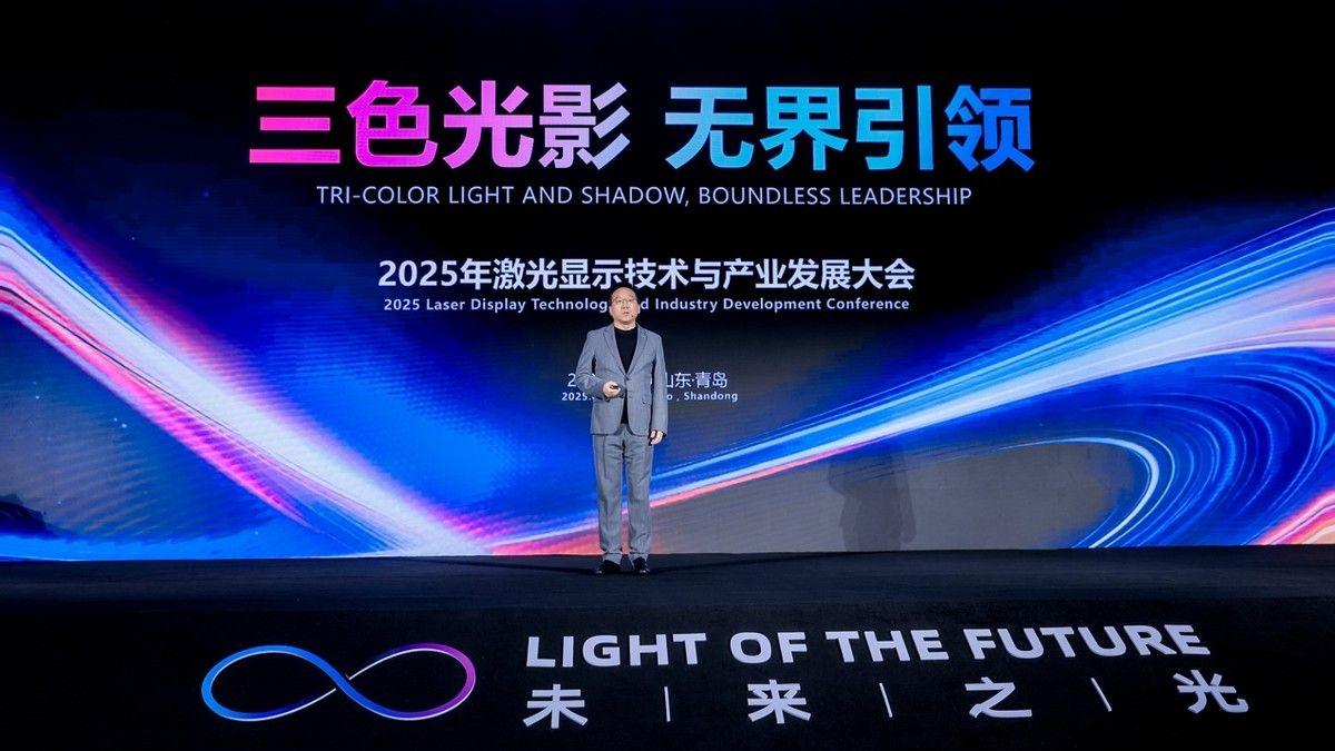 升是影院隐是艺术！海信发布全球首款100英寸可卷曲激光影院