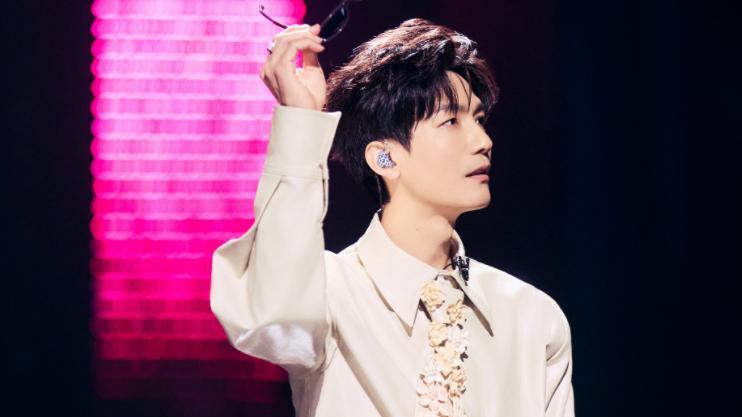 《歌手2025》第八期，竟邀请2位女歌手揭榜，能扛起收视率吗？