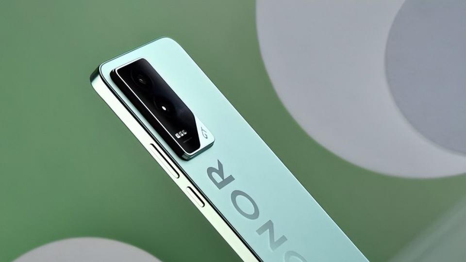 榮耀再度發力，16GB+1TB降至2506元，可以撿漏的國補“真香機”