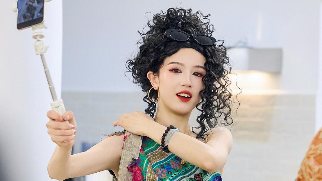 装都不装了！经典项目名存实亡，《花少7》假到让人尴尬