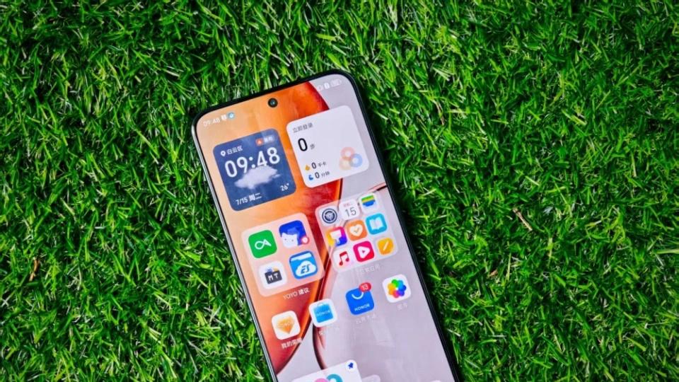 買手機不用太貴，2025銷量“封神”的3款手機，512GB一步到位用五年