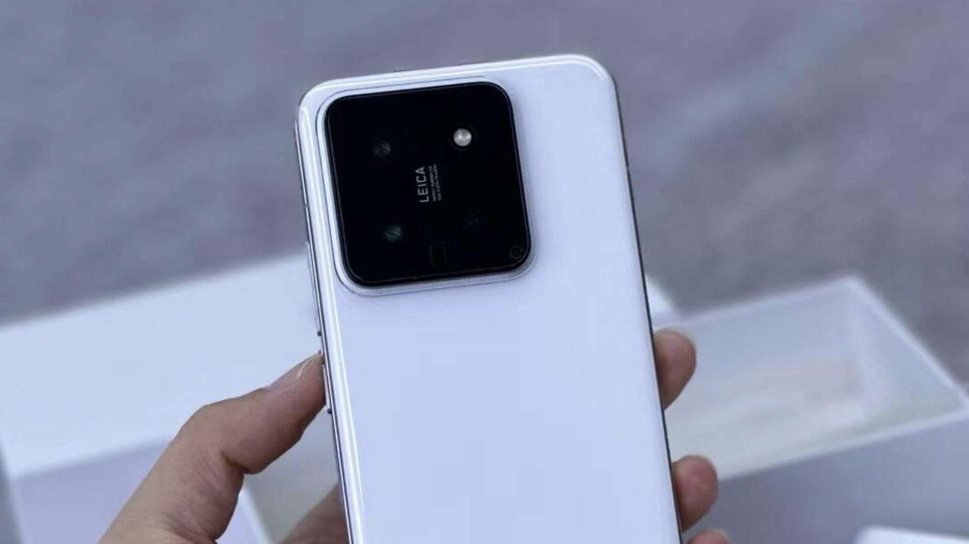 小米“半價”清倉，驍龍8Gen3+長焦+徠卡+無線充電，低至2294元