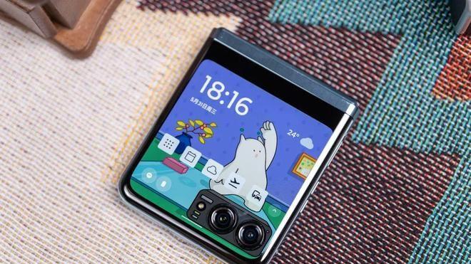 仅2799的超廉价折叠屏手机！骁龙旗舰芯+内外双大屏，性价比太猛