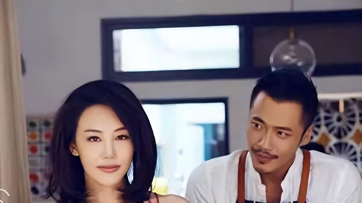 演员王姬：62岁在美国照顾傻儿子，女儿婚事曝光，亲家背景不一般