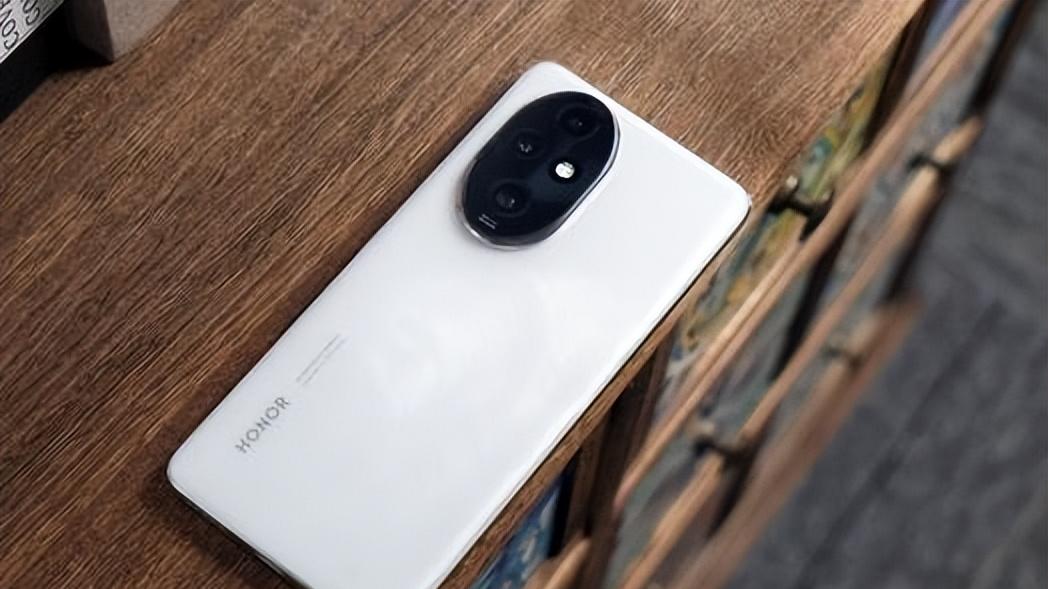 512GB+绿洲屏+青海湖电池，荣耀旗舰降成1829元！