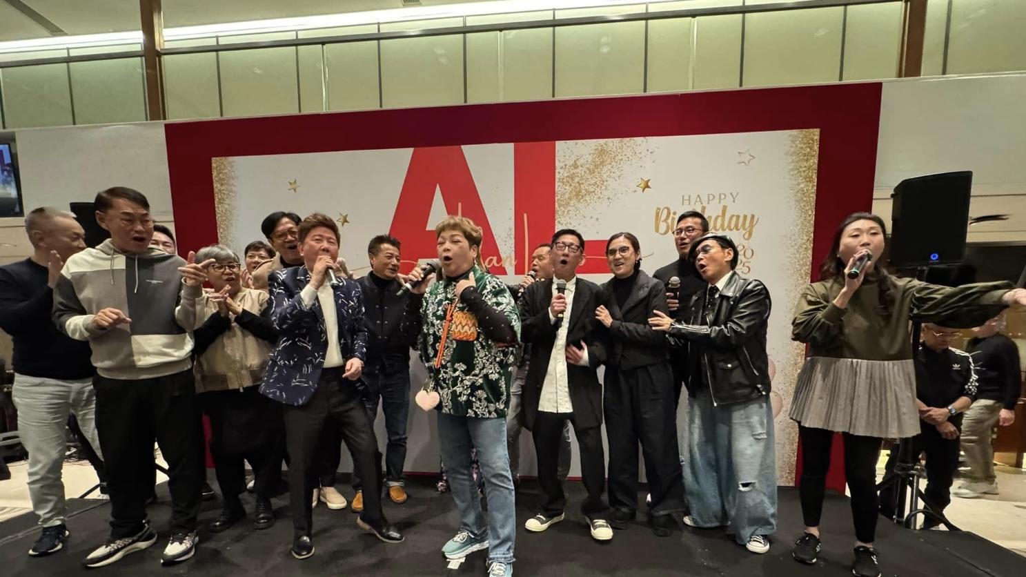 梅艳芳知己生日宴场面热闹，席开22桌坐满明星，佘诗曼甄珍都在场