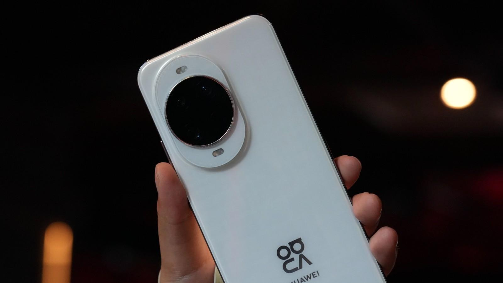 华为开启“价格战”，512GB+100倍变焦+双卫星通信，低至3849元起