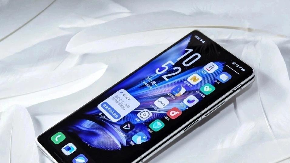 16GB+1TB 骁龙8Gen3手机开售一分钟销量增长8倍，现降价2090元