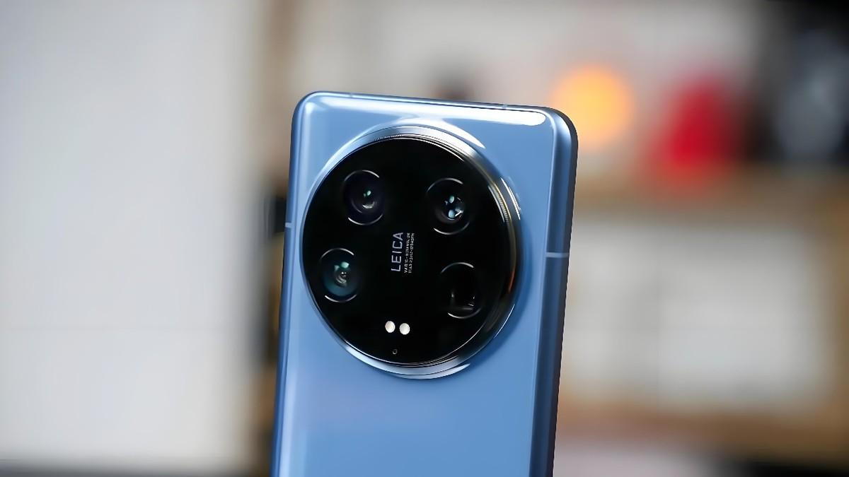 从6499元跌至3599元，徕卡四摄+2K屏，售价跌至谷底了