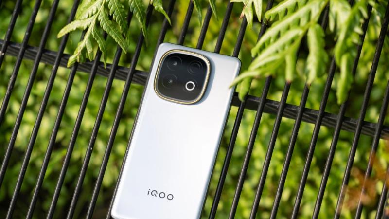 9月可以“闭眼入”的一款手机，天玑9400+手机不到2000，低价高配