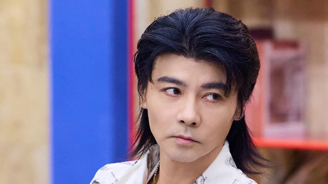 苏醒做出了不符合常理的事，让观众看到了《披哥5》有多假