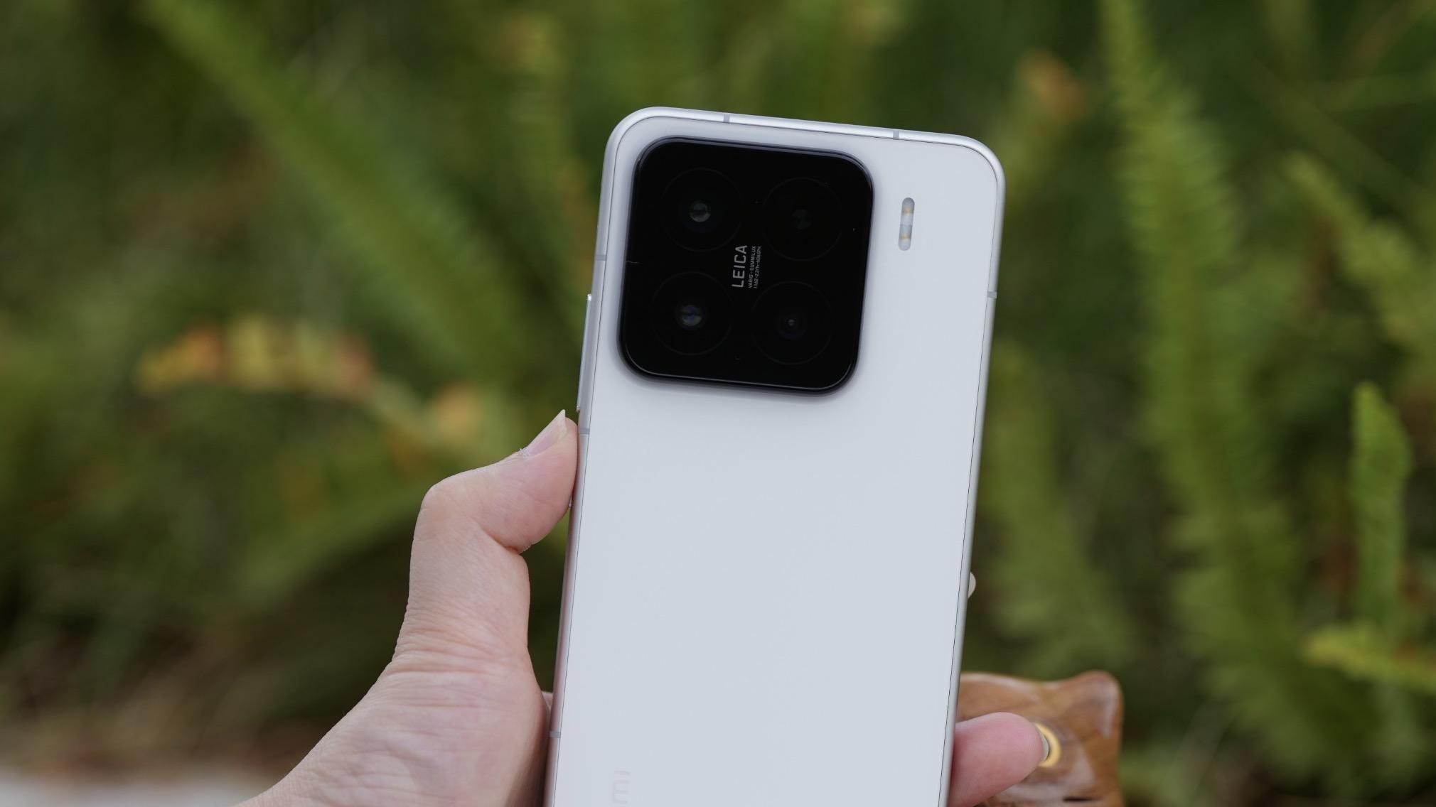 小米15重回“低价”，骁龙8至尊版+极窄四等边直屏，低至3149元