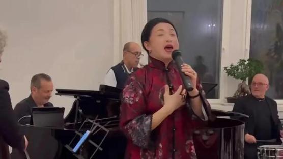 消失半年后，57岁金星国外近照曝光，这一次她还能被大众原谅吗？