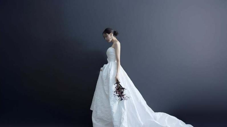 韩娱准新娘朴孝敏公开婚纱照，未婚夫高大富有但不帅气