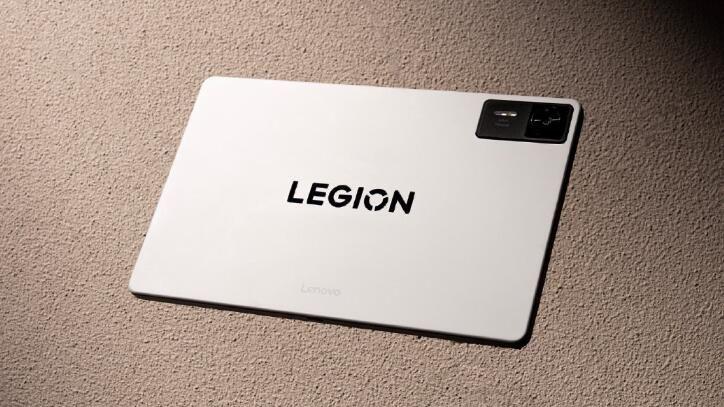 最强游戏小钢炮！首款8寸骁龙8至尊版小平板：配置全面升级！