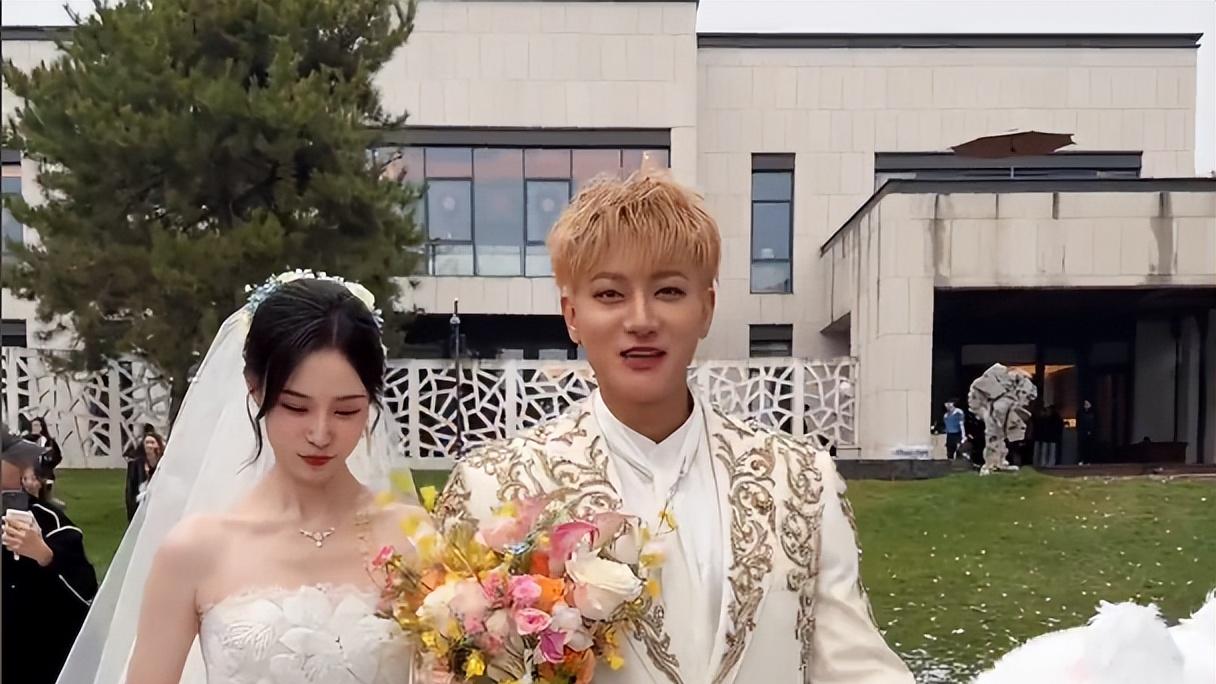 黄子韬徐艺洋大婚，婚礼环节独特又有寓意，刘些宁为好友感动流泪