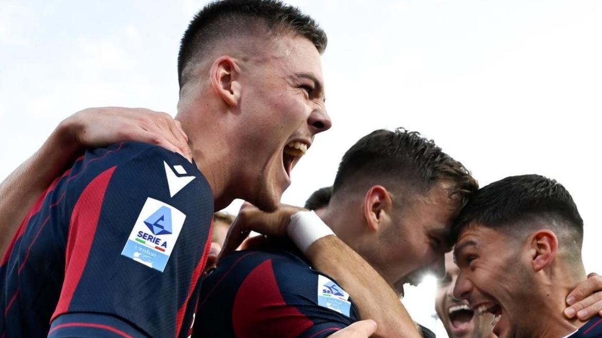 意甲最新积分战报：榜首易主，前2积分相同，那不勒斯爆冷