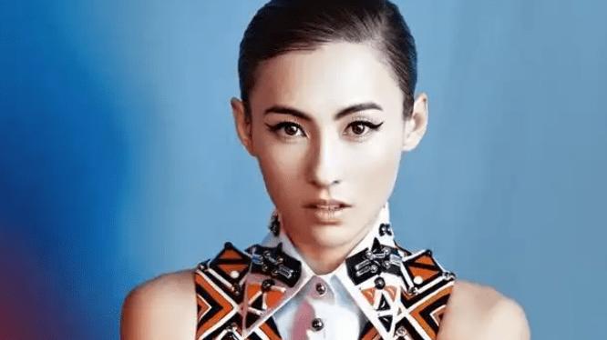 张柏芝三胎父亲曝光？同居内幕惊人，公开宣称“只能宠自己”！