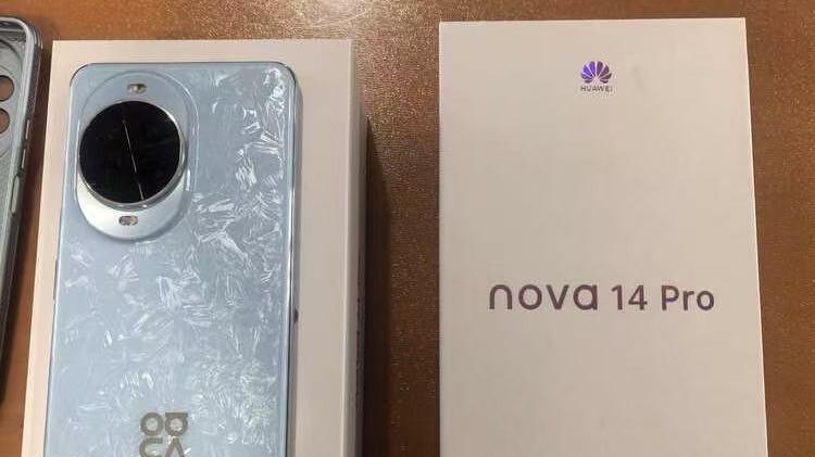 被网友吐槽高价低配，销量却遥遥领先？华为让友商怒发冲冠