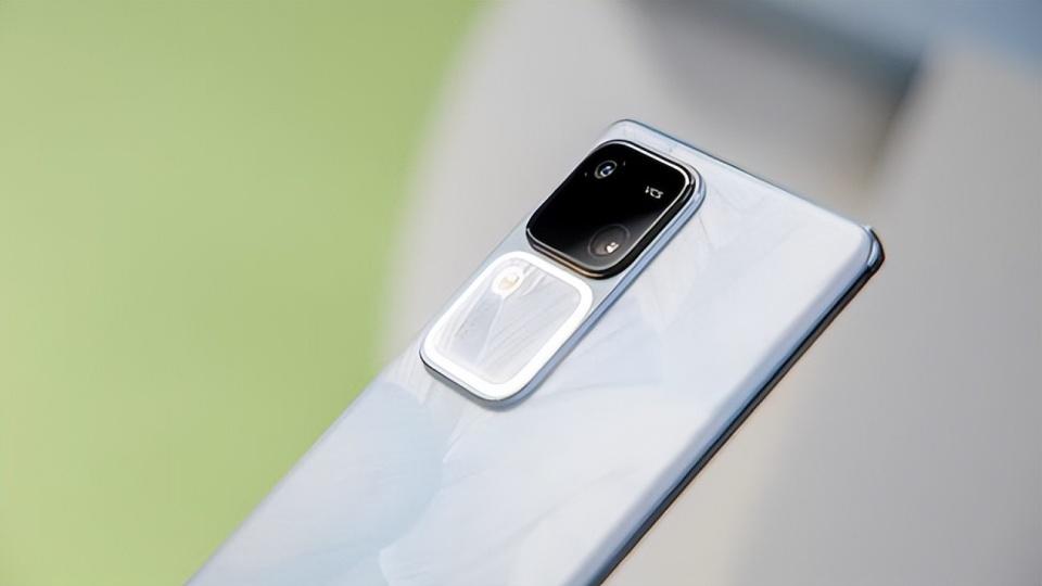 vivo终于“摊牌了”，16GB+512GB跳水1823元，不好卖就继续降