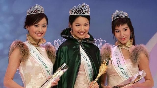 2月16日，王祖蓝于社交平台高调宣布：我们10年的婚姻要结束