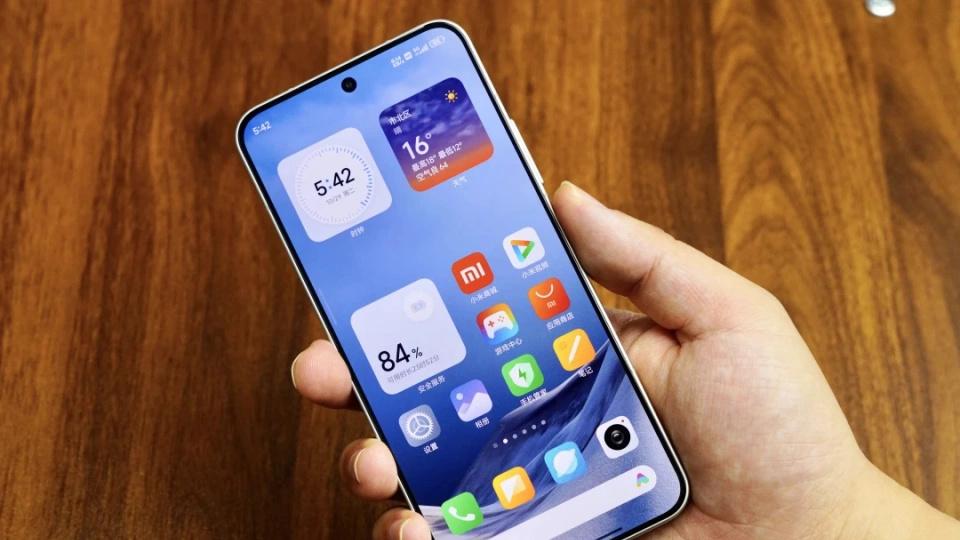 小米頂不住了，16GB+1TB跌價1360元，高端旗艦售價“大跳水”