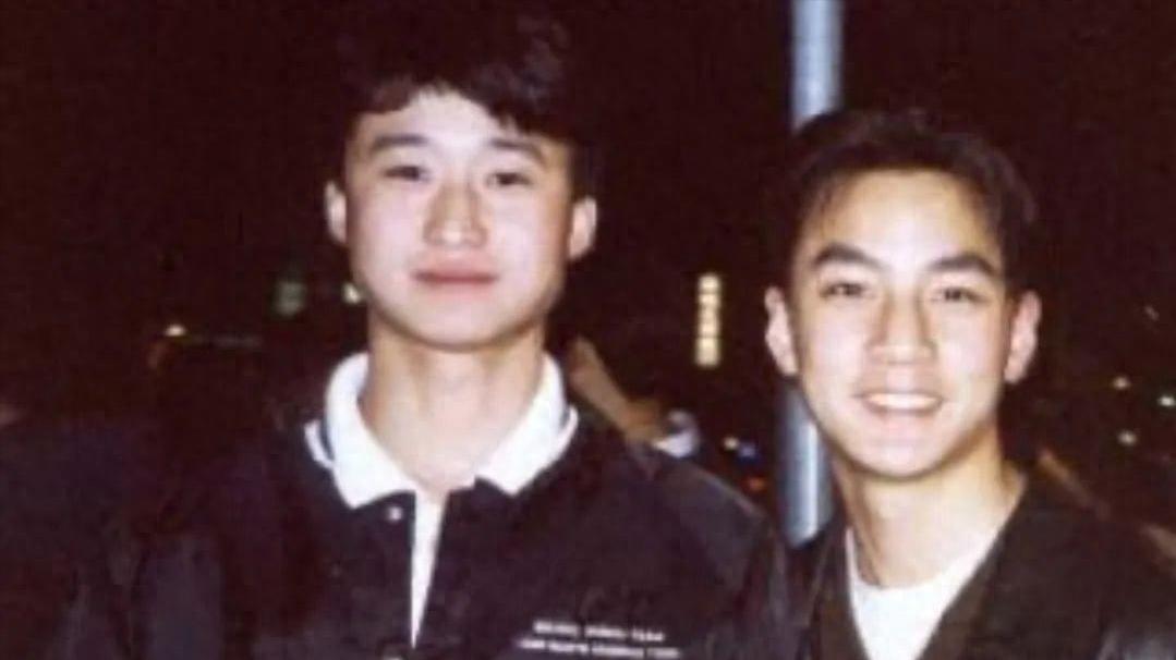 吴彦祖晒与吴京30年前合照：他说我们都会成为电影明星，我不相信