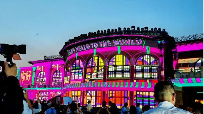 光峰专显助力2025达沃斯论坛，T Pro系列点亮3D Mapping光影秀