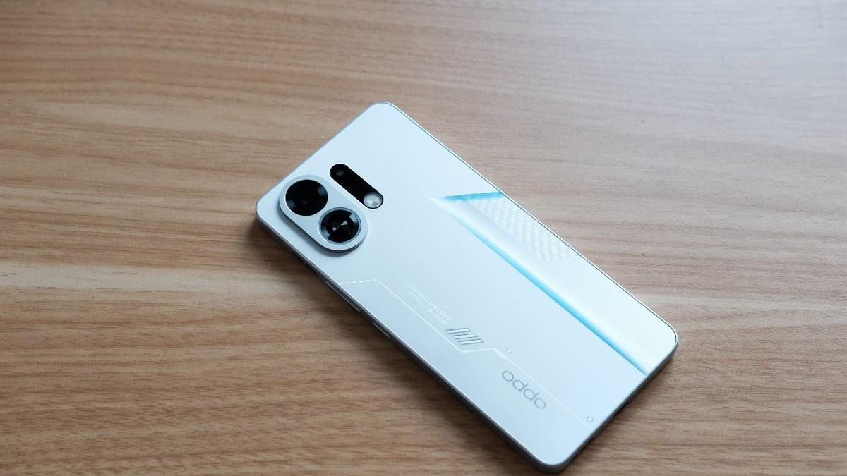 OPPO首款主动散热 K13 Turbo Pro登场，轻薄电竞风