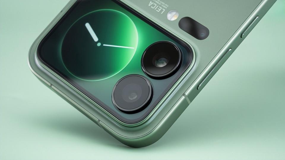 手机行业诞生“新黑马”，5分钟打破销量纪录，IP68+100W+M10屏幕