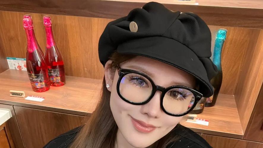 知名女主播经商失败，重回颜值赛道讲述失败经历，直言还没有放弃