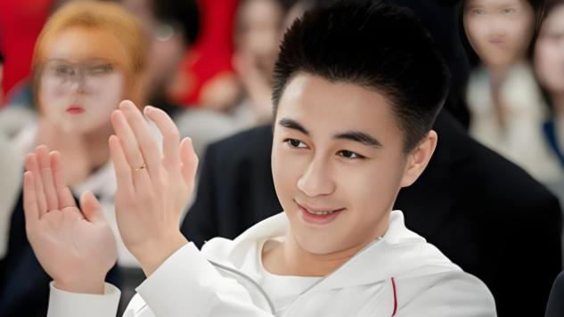 疑似何猷君塌房，富二代与明星的恩爱几分真心几分演？