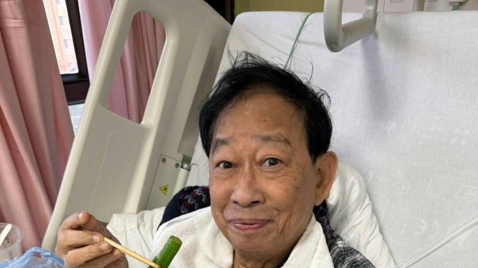 75岁老戏骨因流感进ICU，呼吸困难输两袋血，晚年潦倒靠资助度日